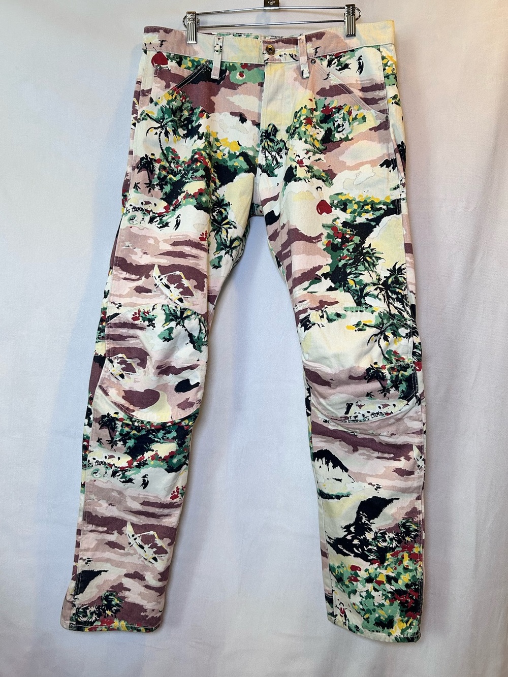G-Star Raw Elwood x52 Vintage Aloha 5622 Pharrell Williams Jeans. Size 32 x 32